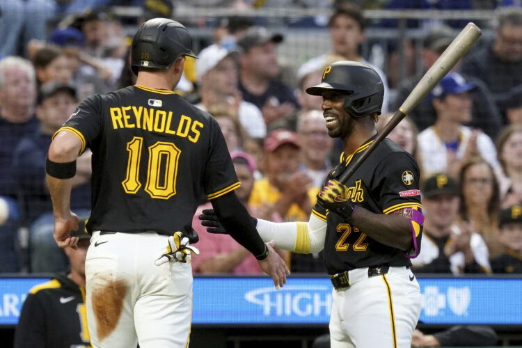 Pirates sweep first-place Dodgers